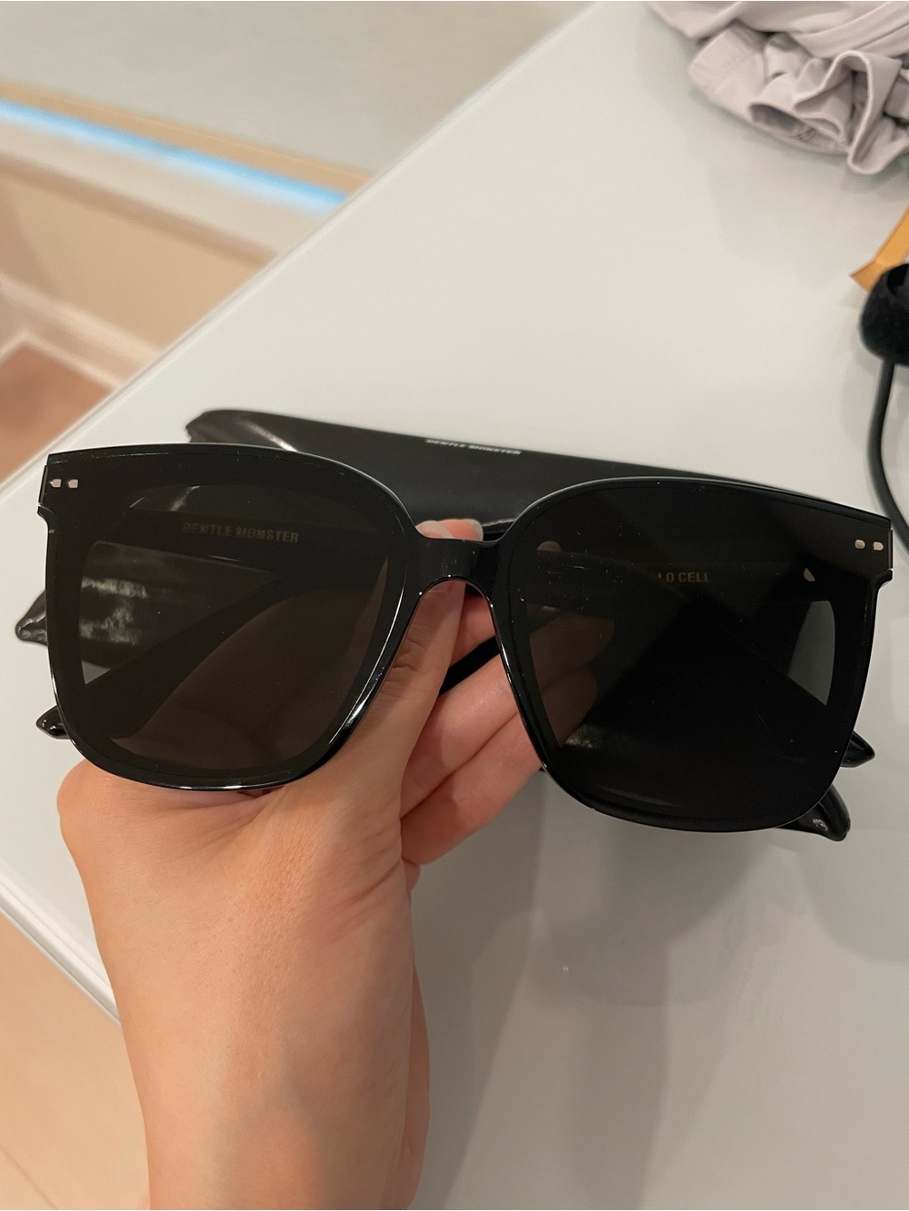 Gentle Monster Sunglasses, Black, Lo Cell 01